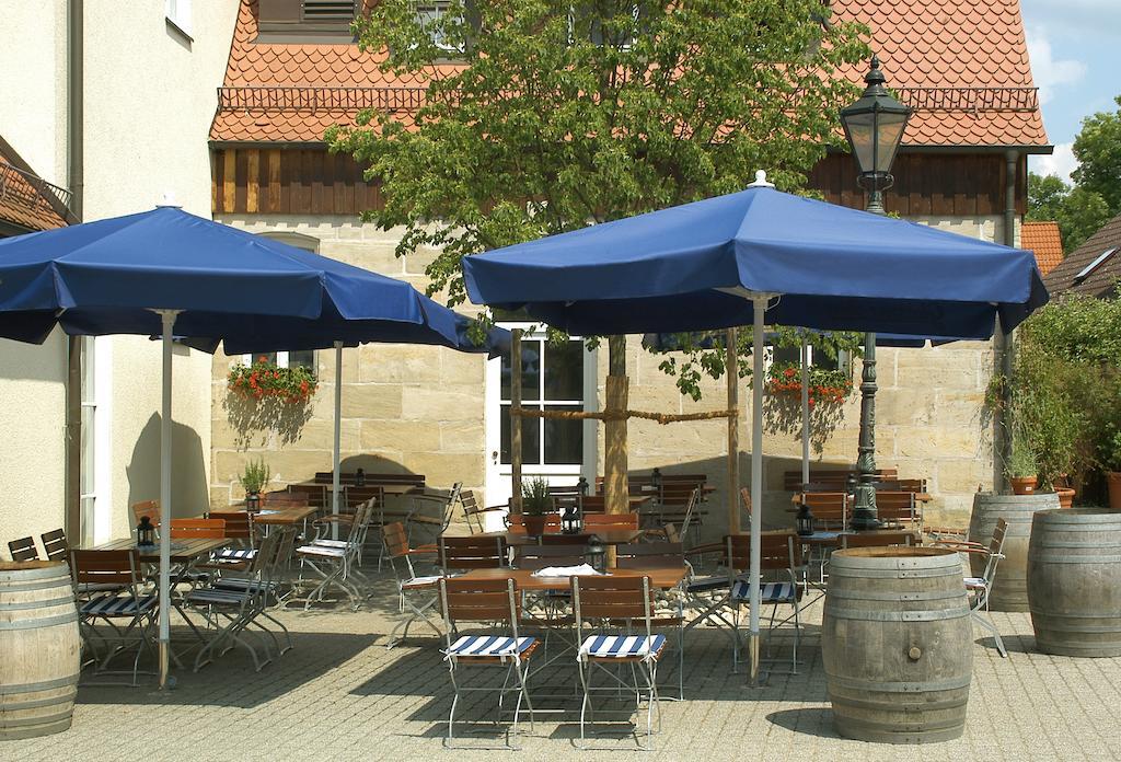 Landgasthof Und Hotel Weisser Lowe Eckental Bagian luar foto