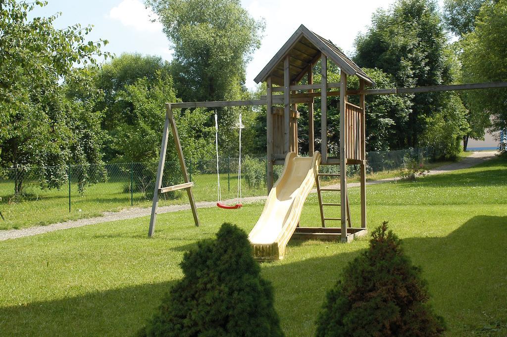 Landgasthof Und Hotel Weisser Lowe Eckental Bagian luar foto