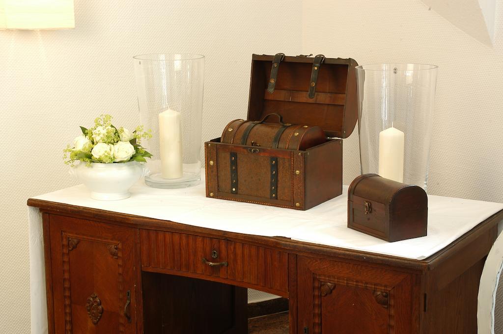 Landgasthof Und Hotel Weisser Lowe Eckental Bagian luar foto